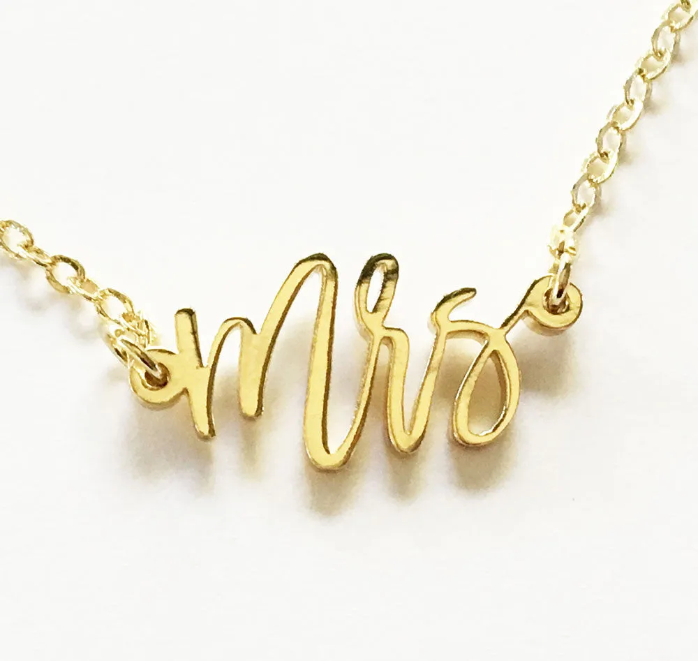 18K Gold Mrs Bride to Be Necklace