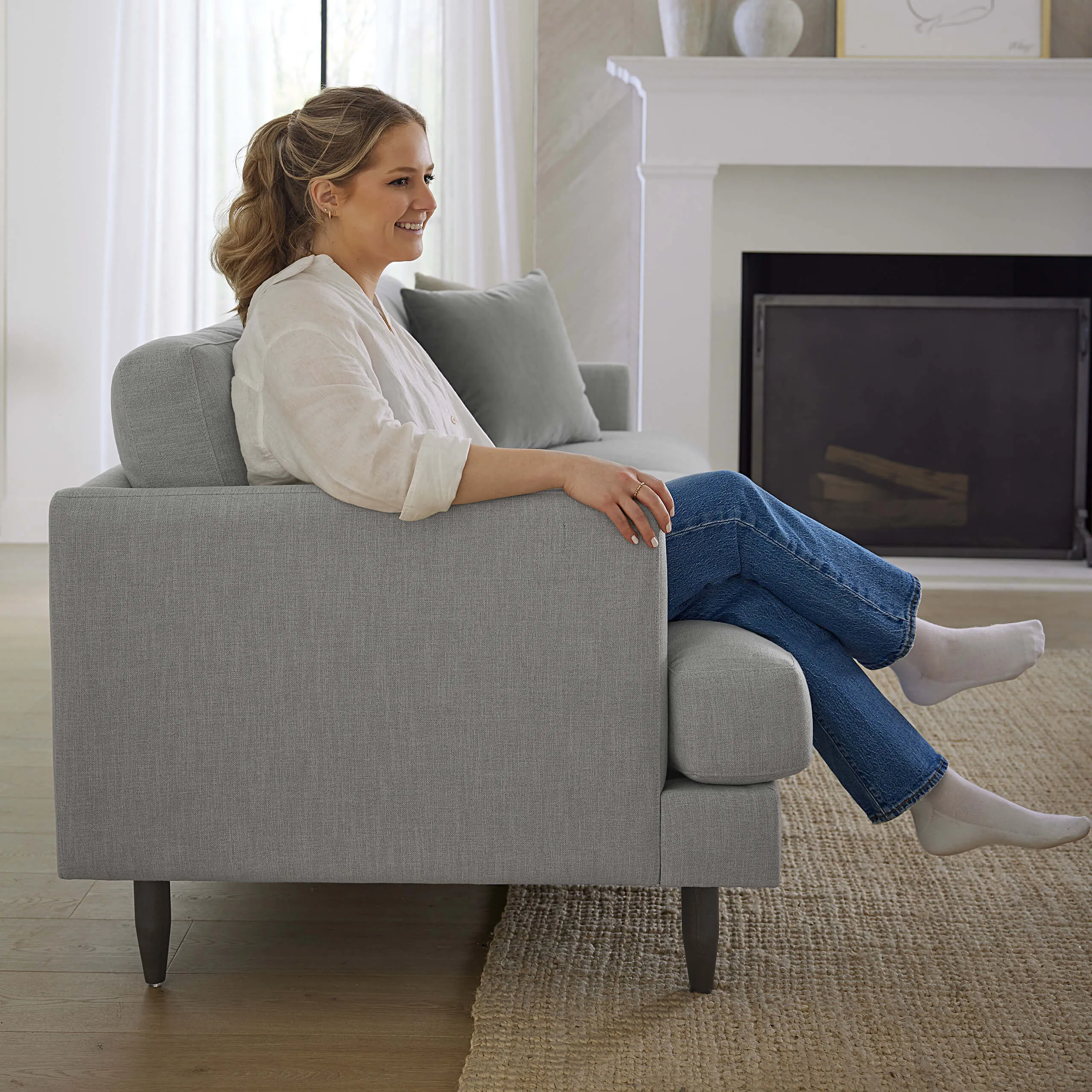 Crowd Pleaser Loveseat