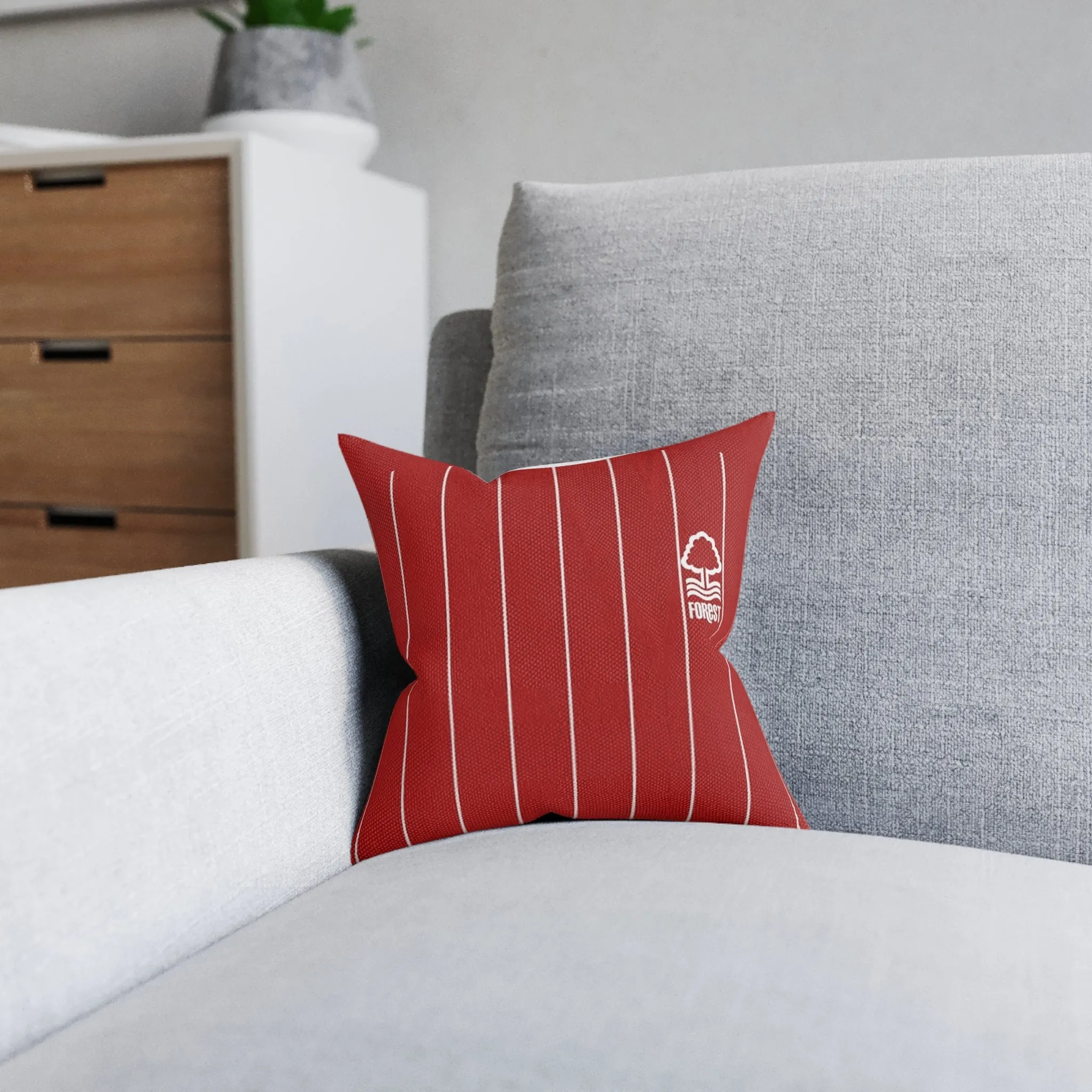 Notts Forest Retro Home Kit 81/82 - Square Pillow