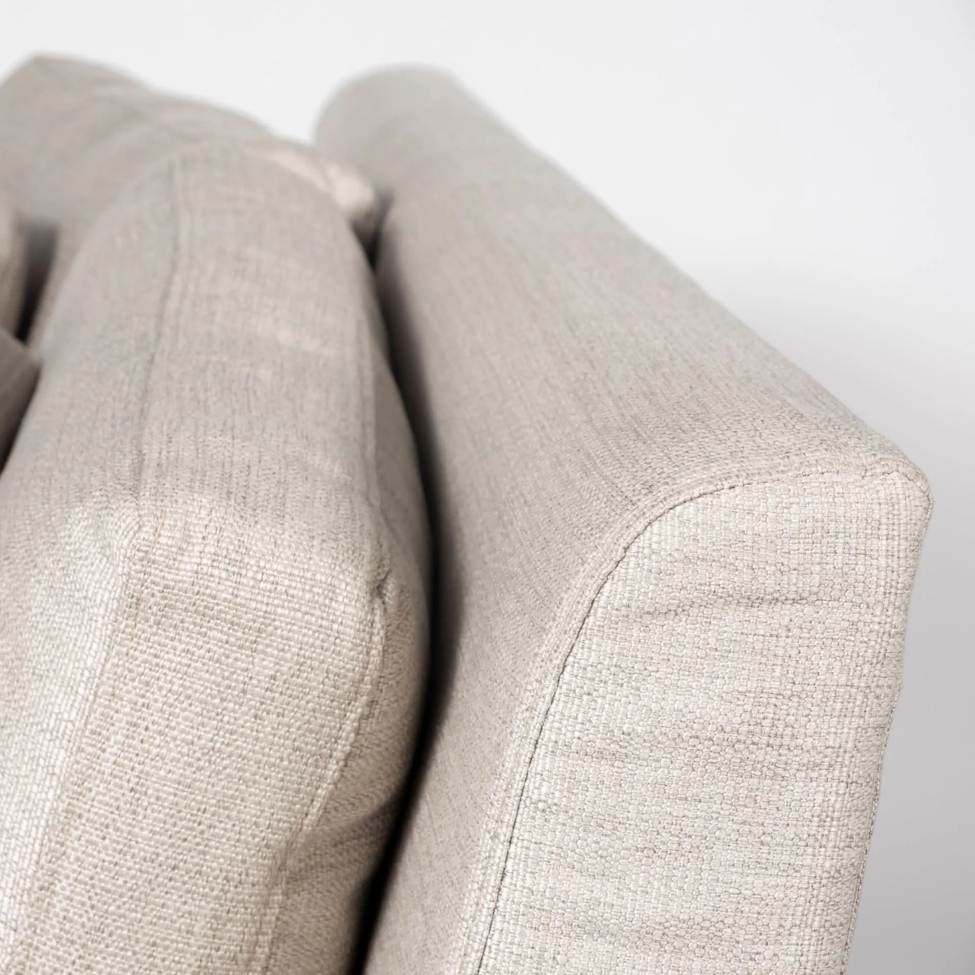 Payton Love Seat in Sandy Beige